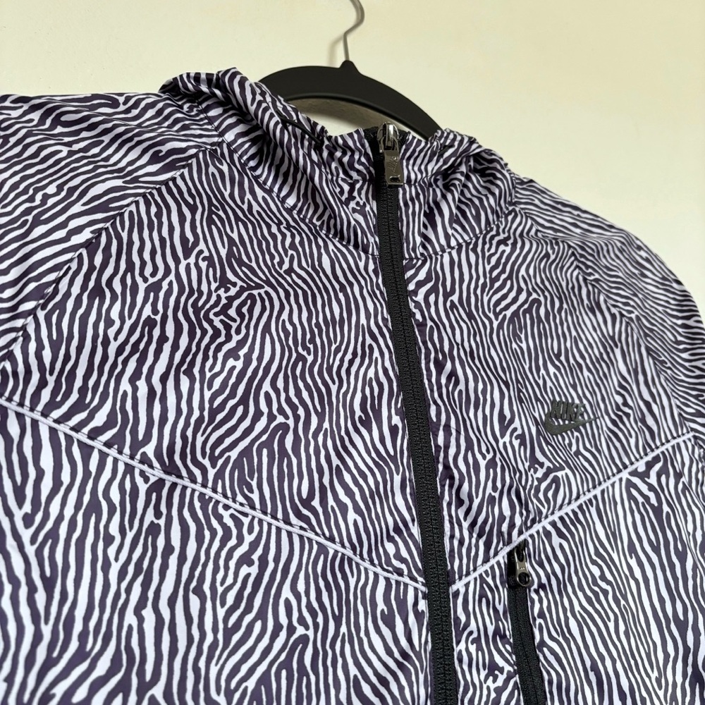 Nike Tech Windrunner Jacket Size Small Zebra Purp… - image 3
